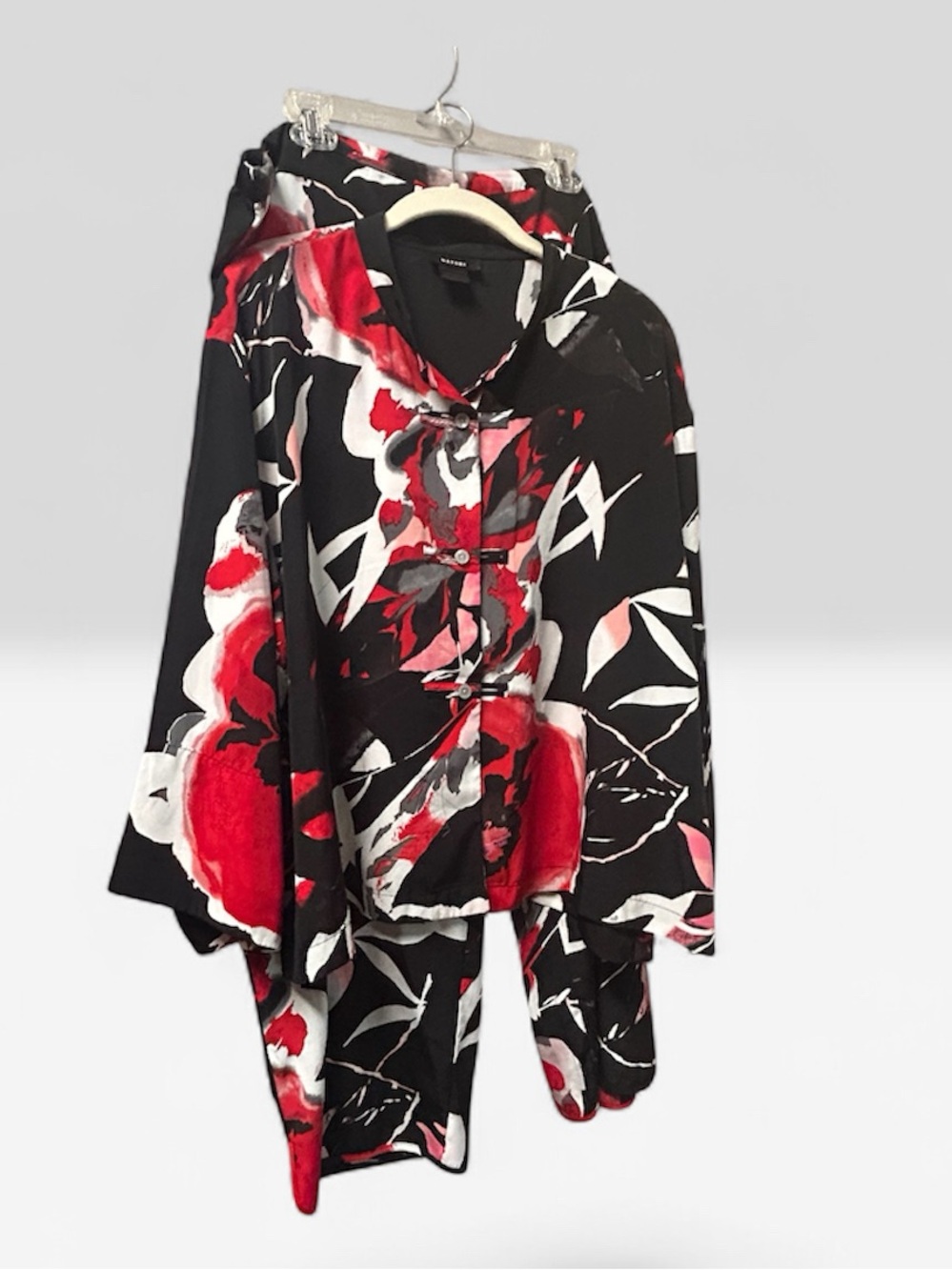 Natori PJ’s Pajama Lounge Set red and black floral leaf print XXL